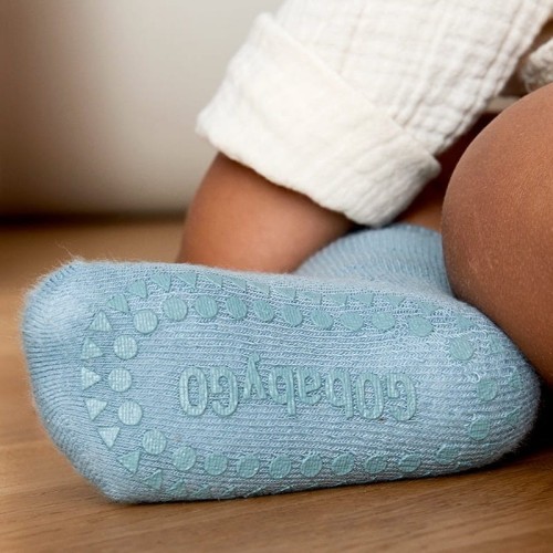 gobabygo-antyposlizgowe-skarpetki-do-nauki-chodzenia-dusty-blue-6-m (1).jpg