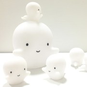 a-little-lovely-company-lampka-nocna-led-dobry-duszek.jpg