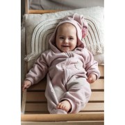 hi-little-one-kombinezon-caloroczny-z-kapturem-tog-20-oversize-boho-blush-roz-s-pom-pom (2).jpg